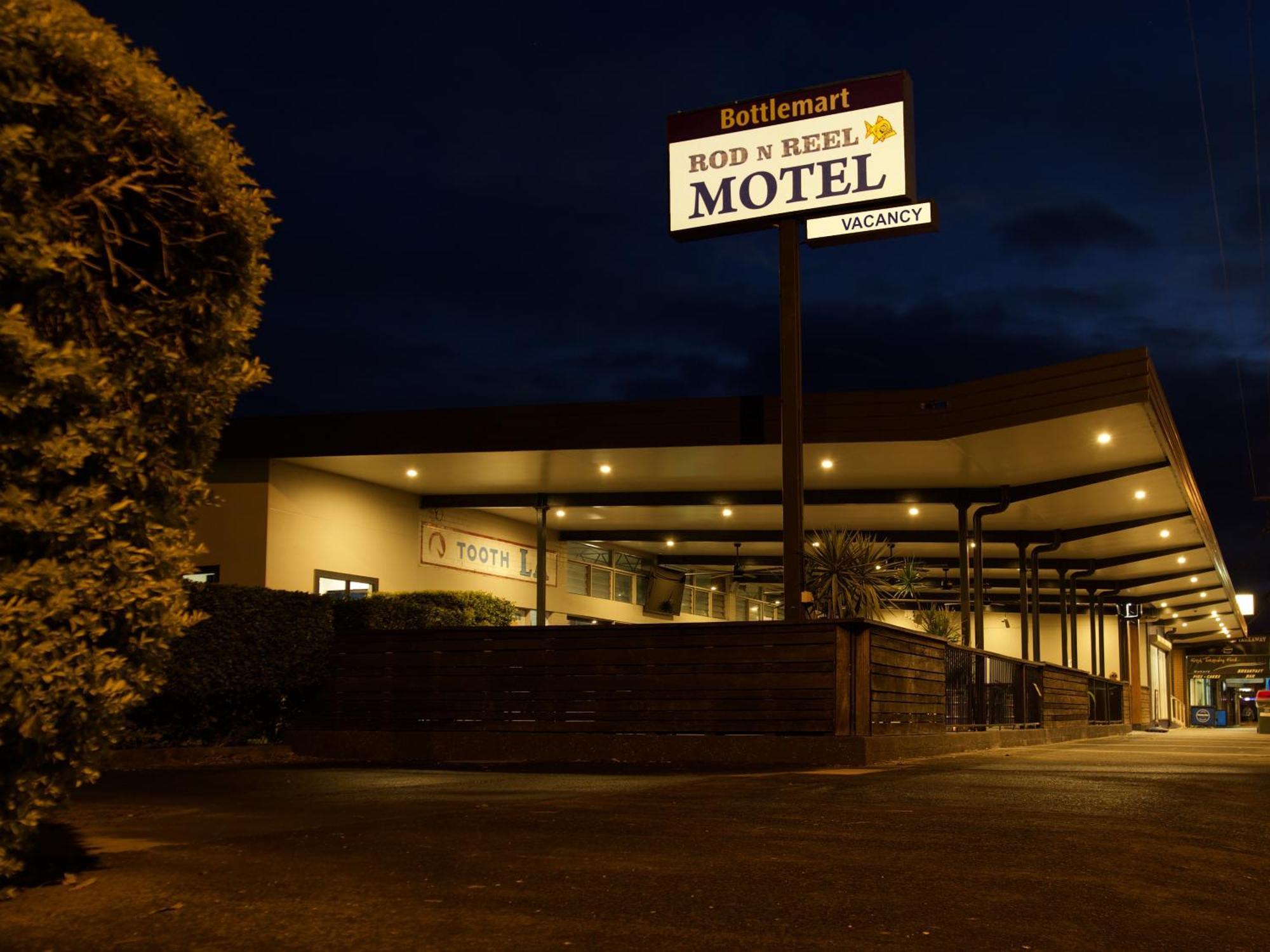 Rod 'N' Reel Hotel Motel Woodburn Экстерьер фото